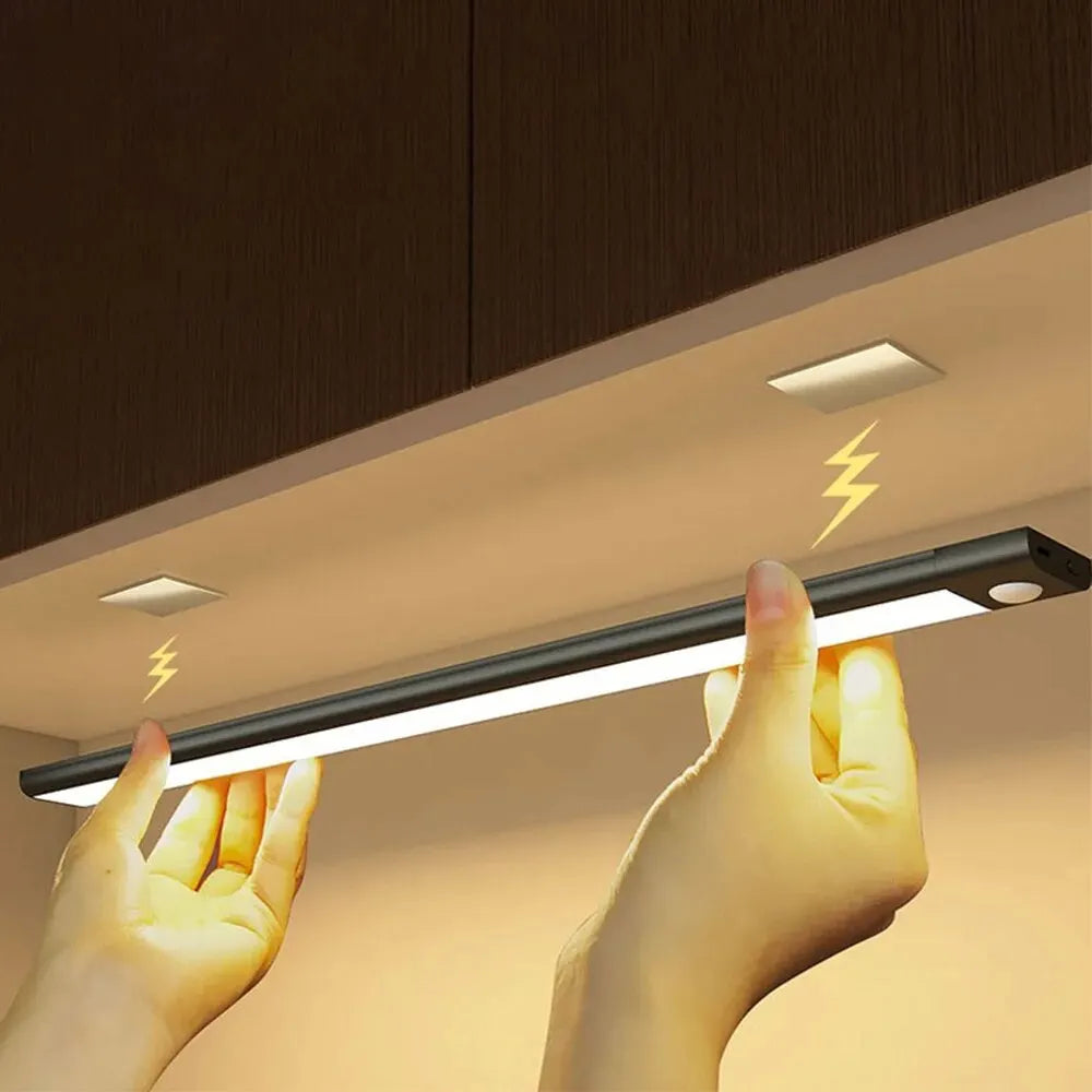 Slim aluminum LED wardrobe lamp rechargeable with sensor